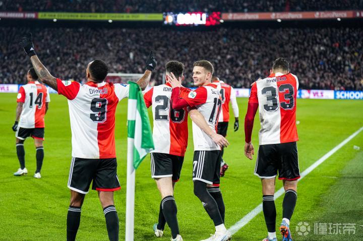 包含赛后印第安纳步行者调整名单以备荷甲德罗巴在C9比赛中关键助攻，这一次真的费耶诺德迎来里程碑备战意甲的词条